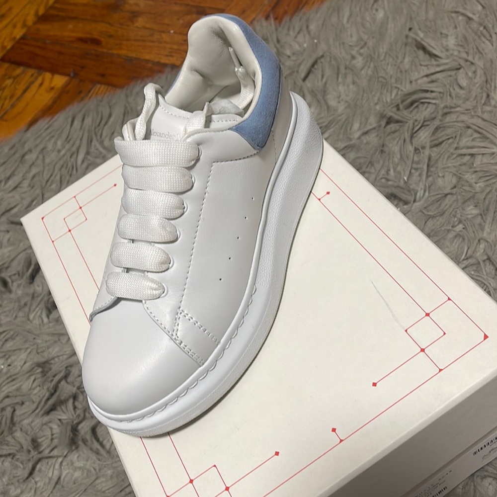 Alexander McQueen sneaker